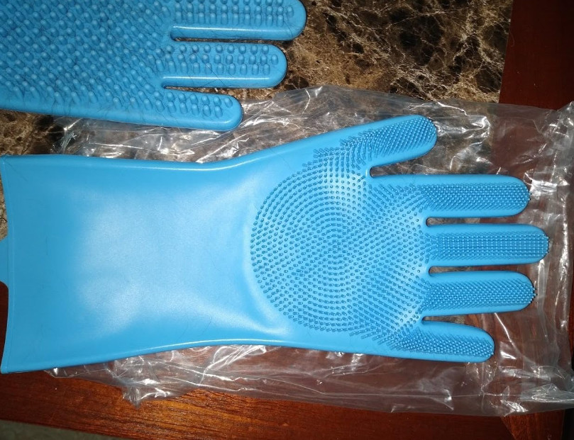 Grooming gloves for dog